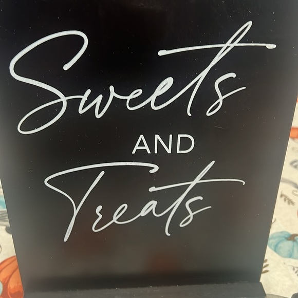 Sweets and Treats sign for wedding or party - Picture 2 of 3